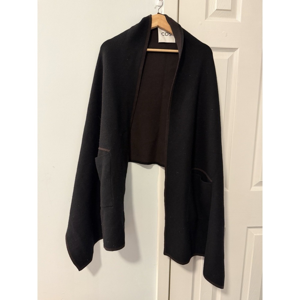 COS Wool Shawl Scarf One Size Cape Poncho Pockets Old Money Drapey Minimalist